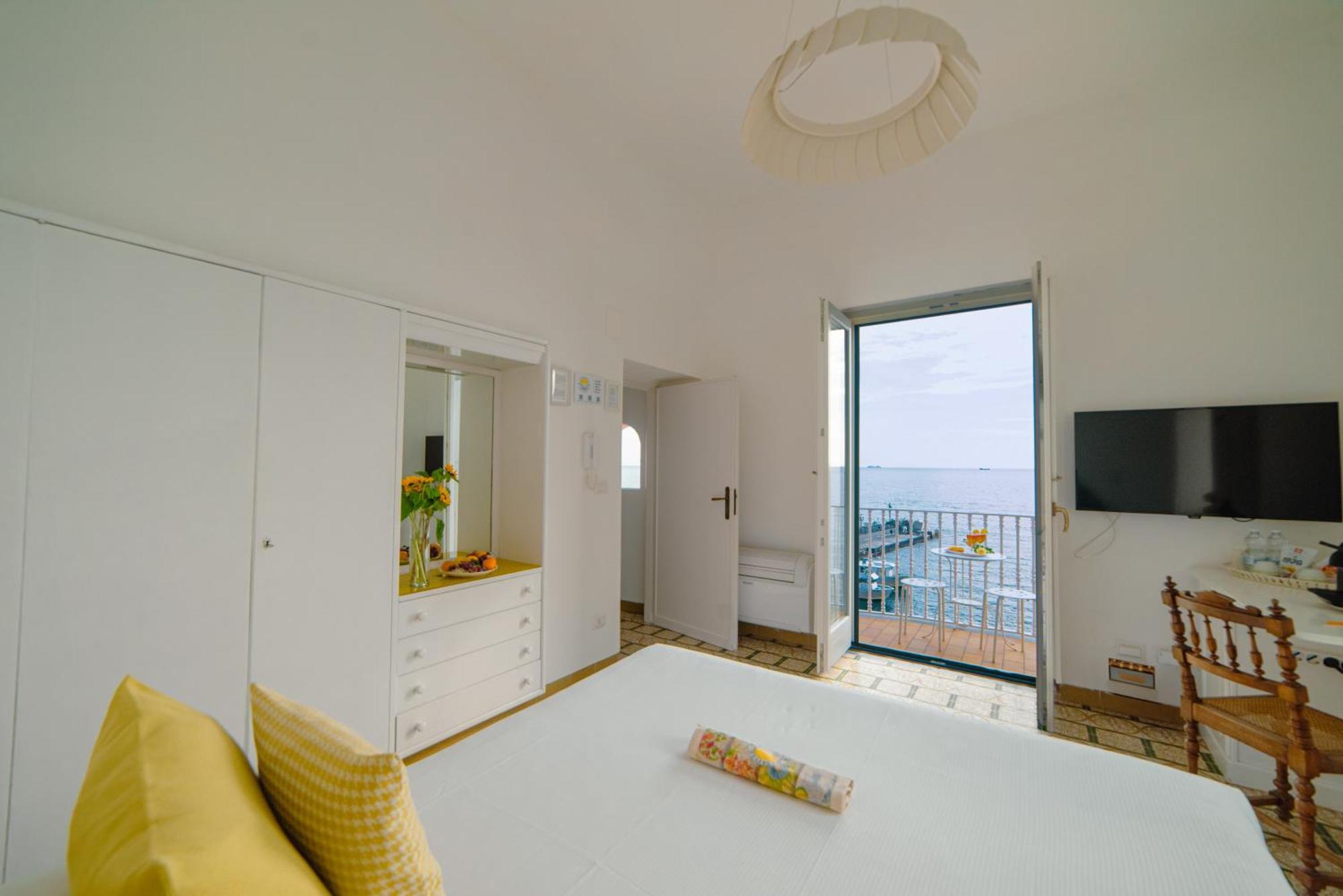Dimore De Luca- Sea View Amalfi Exterior photo